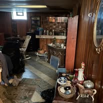 Ranch living room and bedrooms — cleanout photo